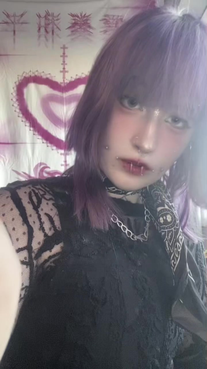 @โ
hyunie! ~ SAW XLOV! โ