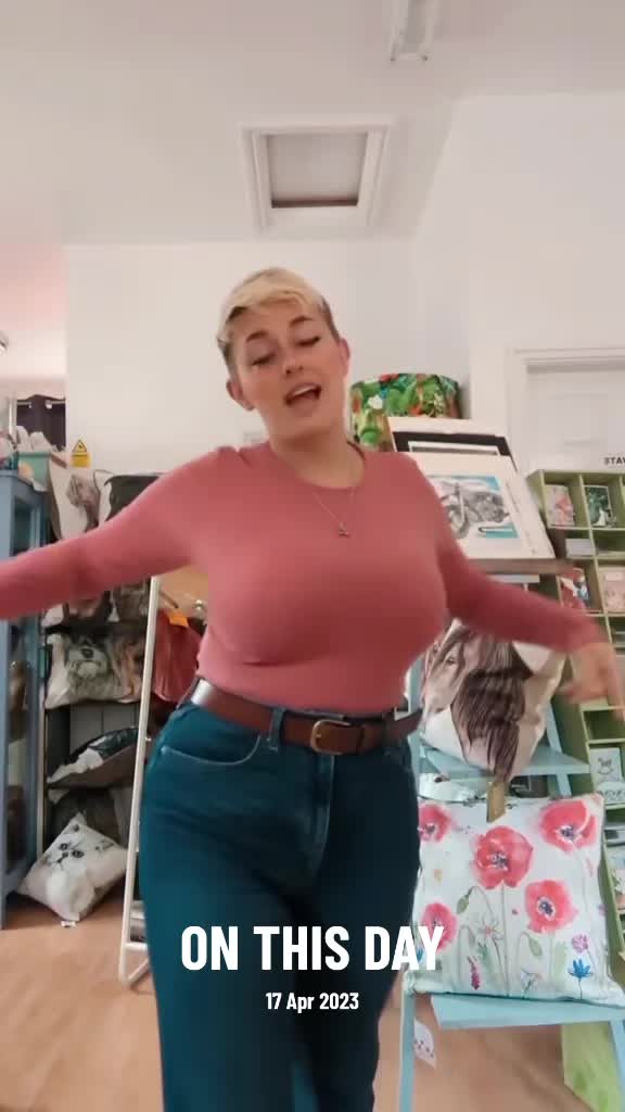 @TheLilPixie 💜