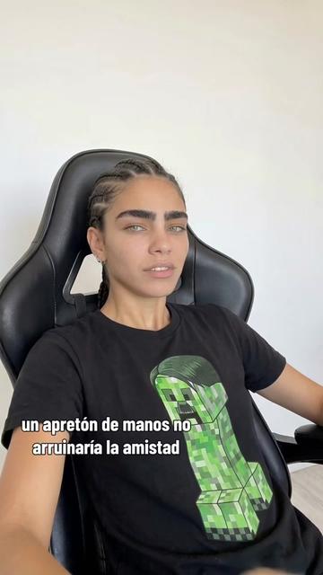 @Eira 🧏🏽♀️