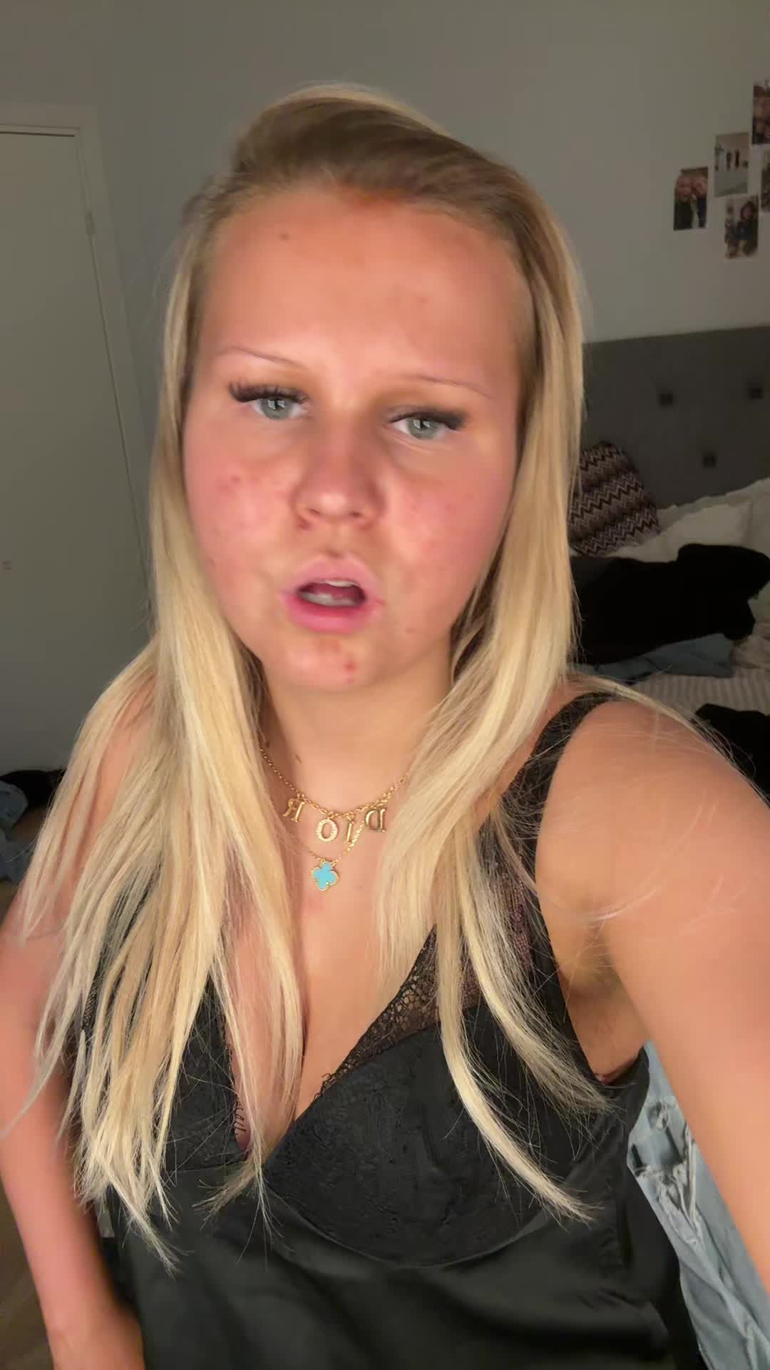 @Holly🛍️🥥🥂