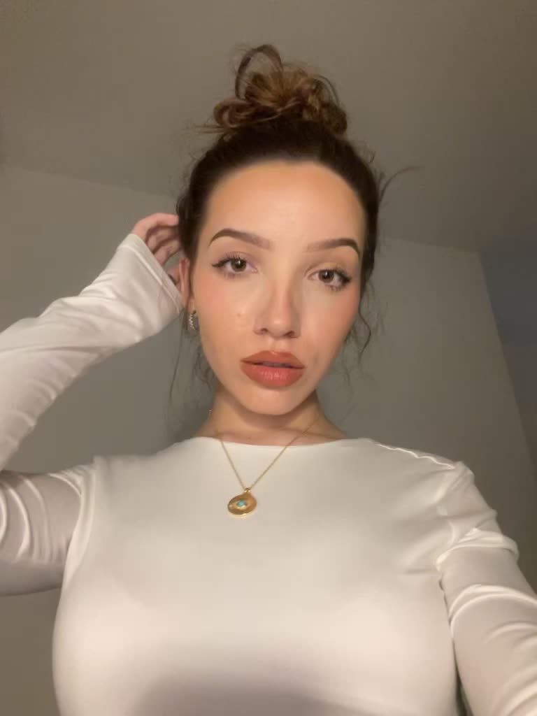 @babesnotdelulu