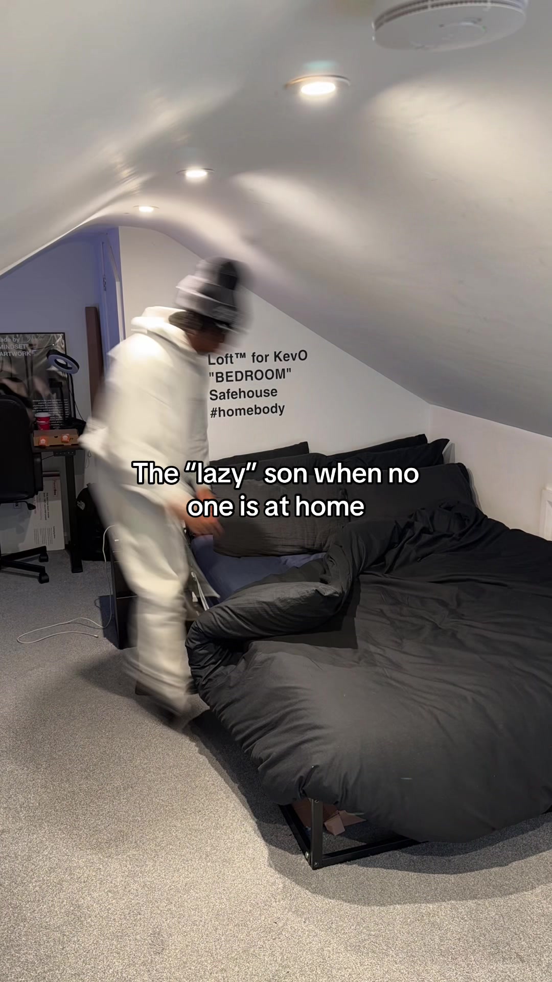 @Kev0