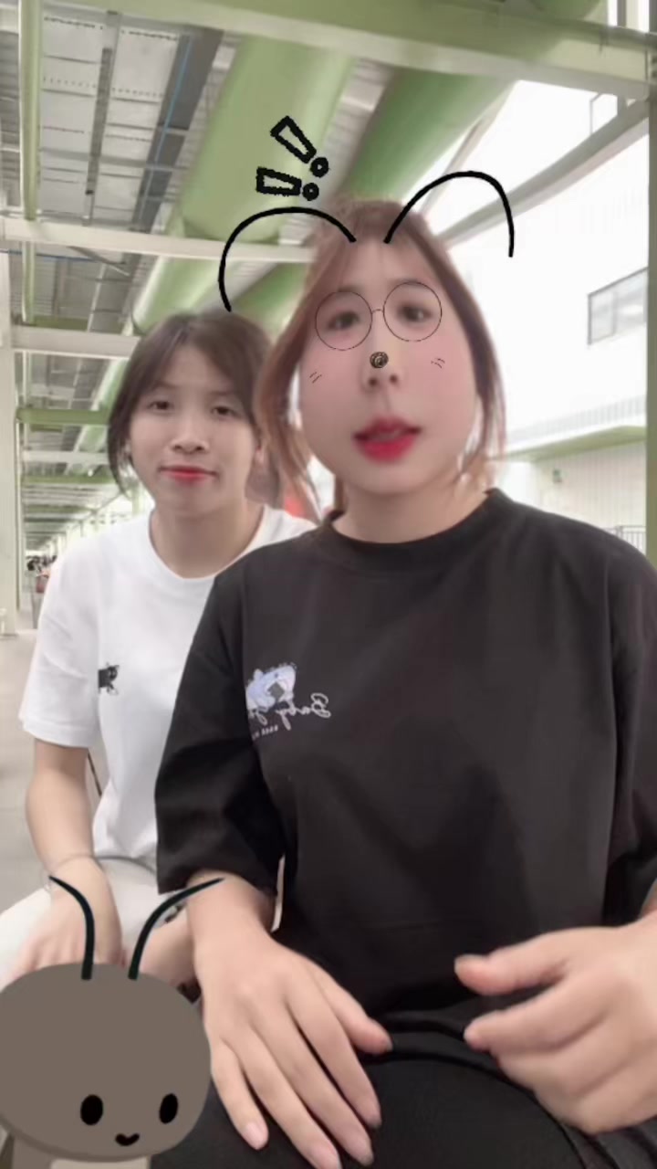 @B&iacute;ch Hườnggg 🐳