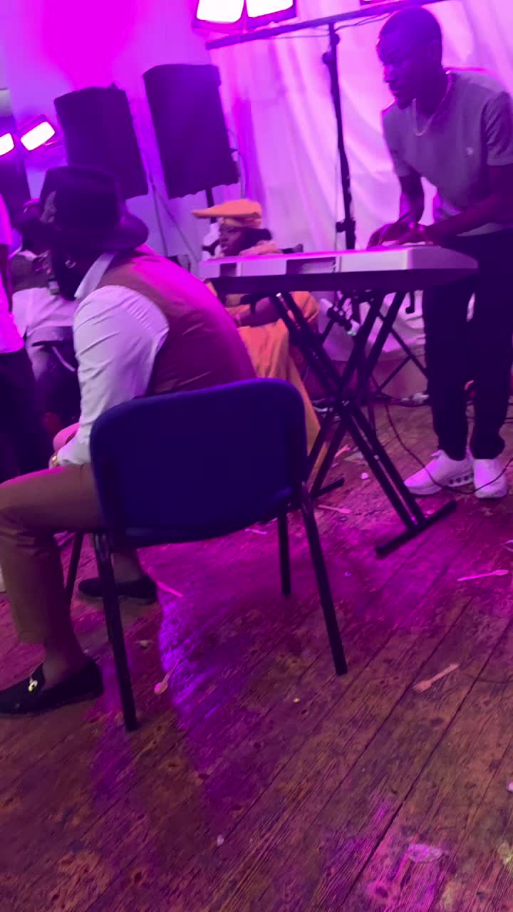 @Kunondjo🇳🇦🇮🇪