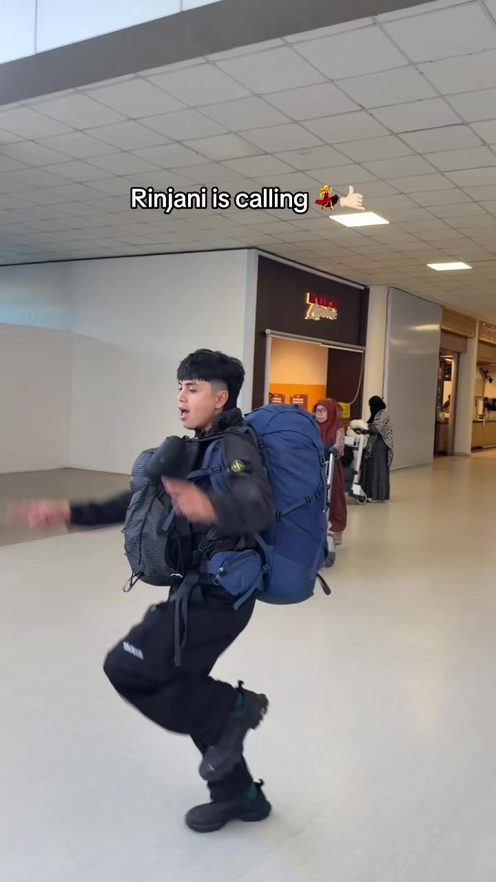 @Adechulooo