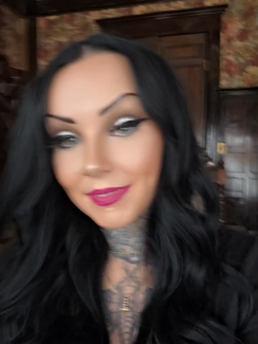 @localgothgirl