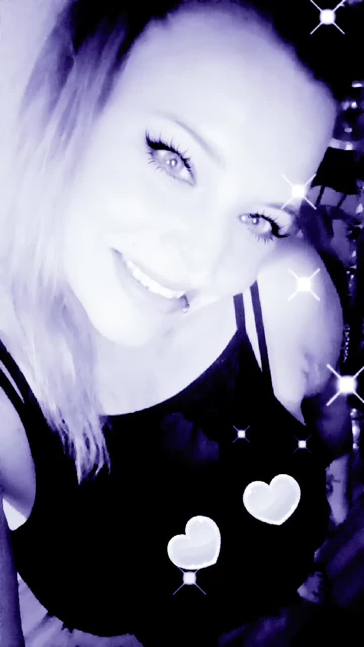 @ₕₑₐd🦋 Qᵤₑₑₙ Wₒₙₙᵢₑ