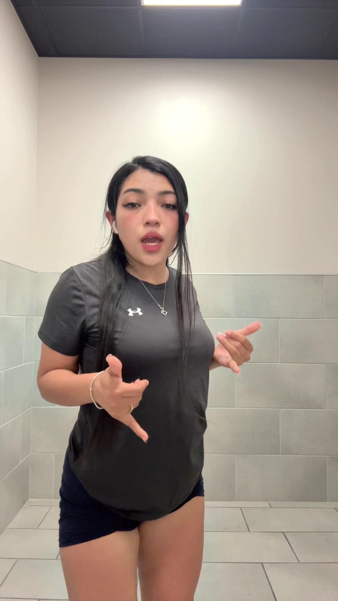 @Lupi🫦🇭🇳🥀