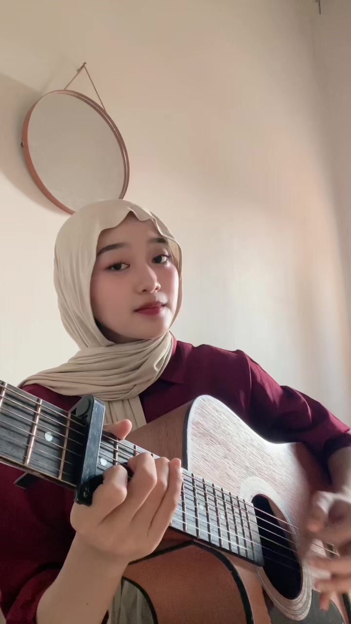 @Vaniaaa_
