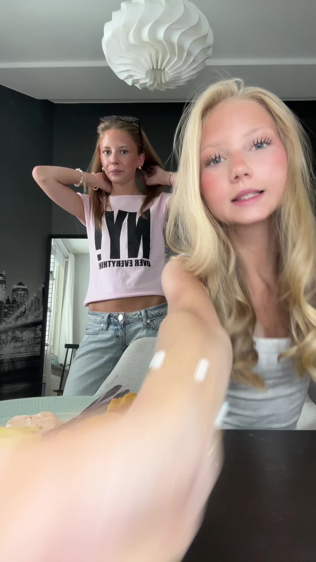 @S🦄