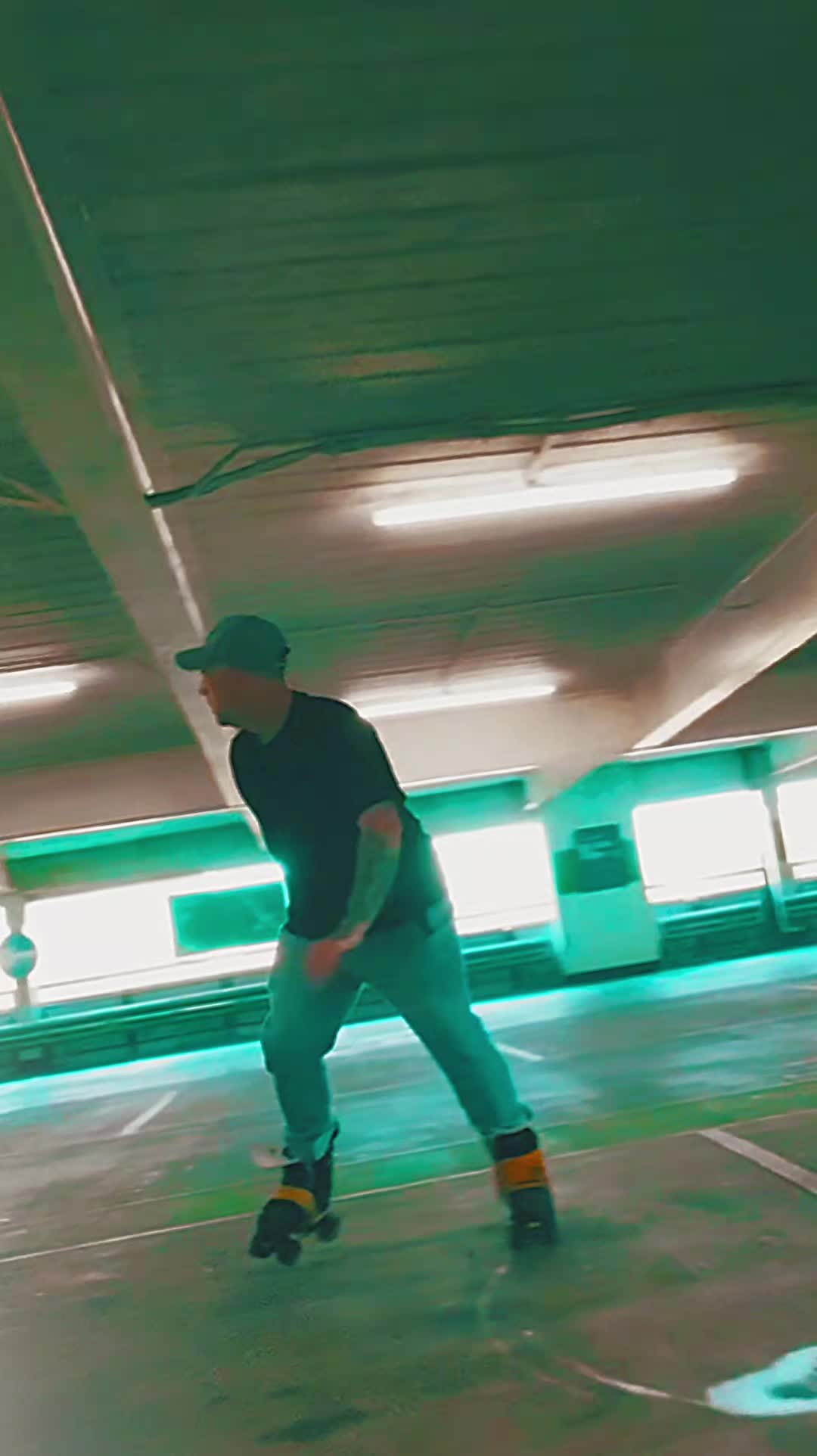 @💚🖤🛼Gazzaonsk8s⛸️🖤💚