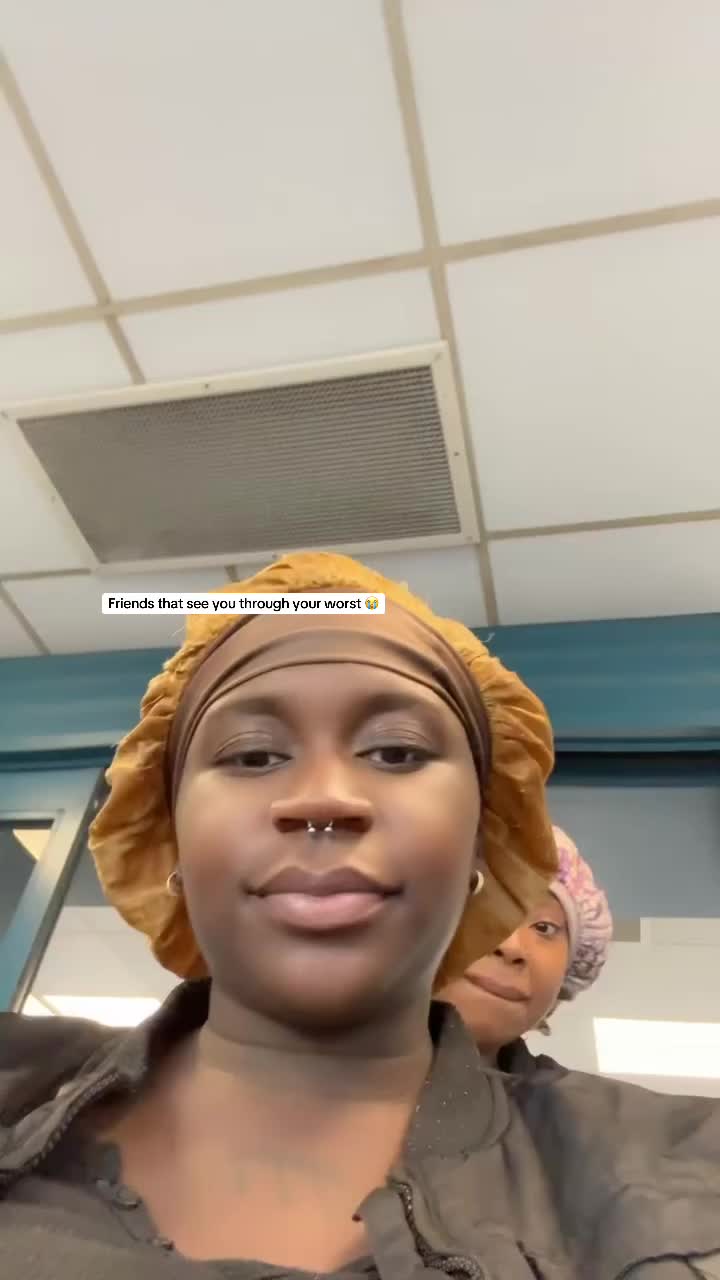 @IAMREIGNDOLLL