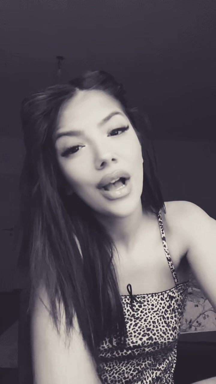 @Elenuș🧸