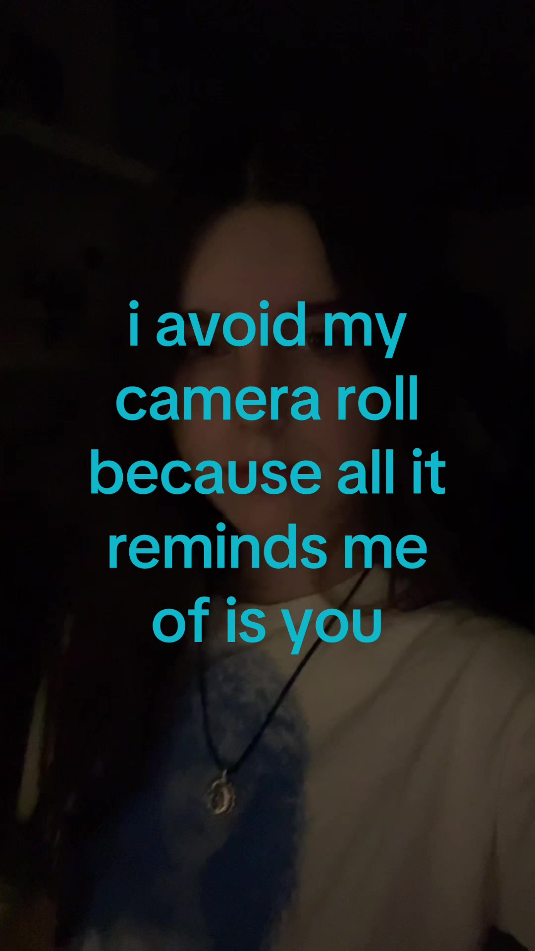 @￴