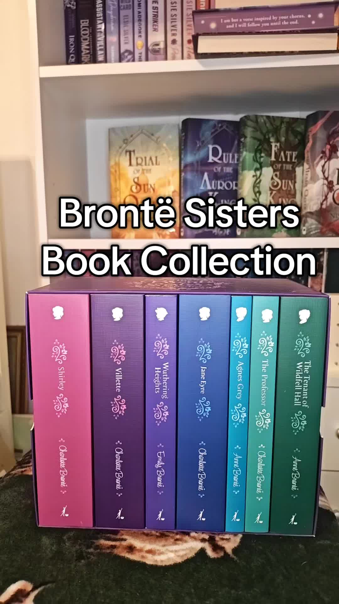 @BooksWithBrooke📚