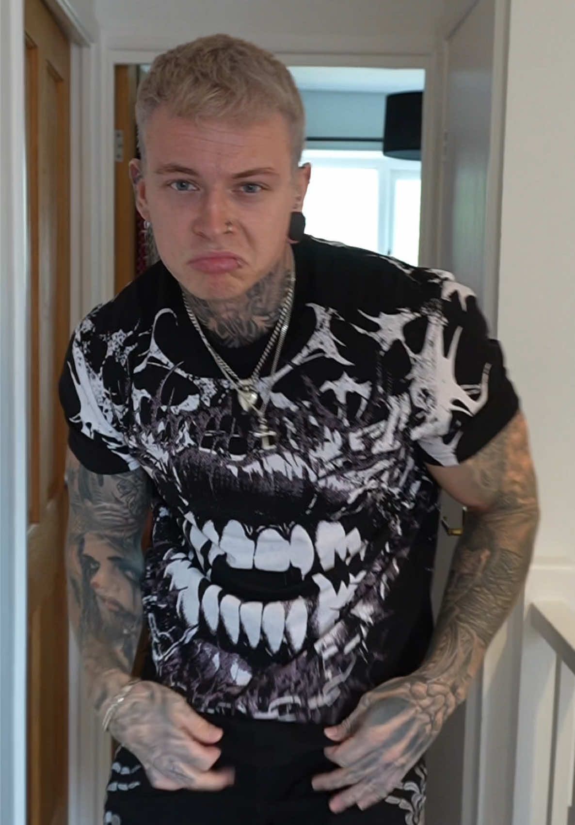 @Alister Sixx 🖤🦇