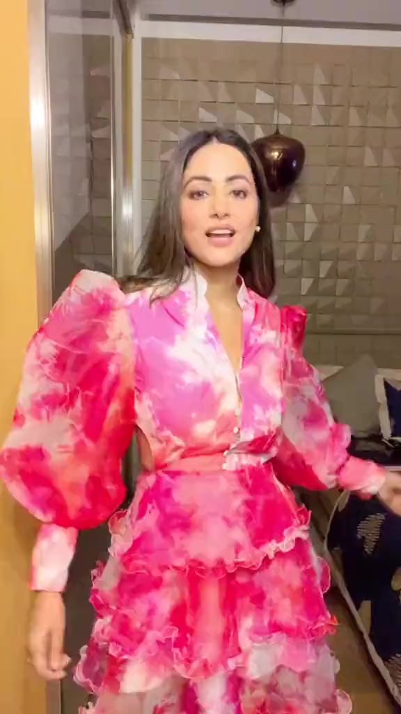 @Hina Khan 💎