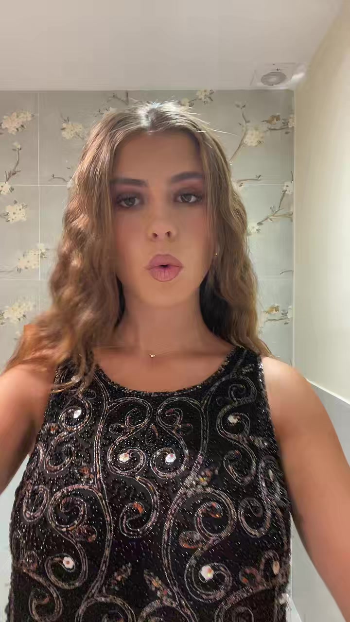@Lara
