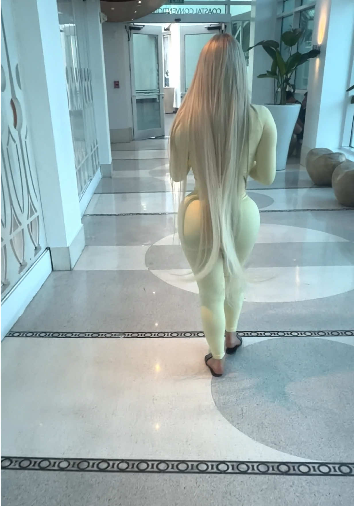 @corrinadione