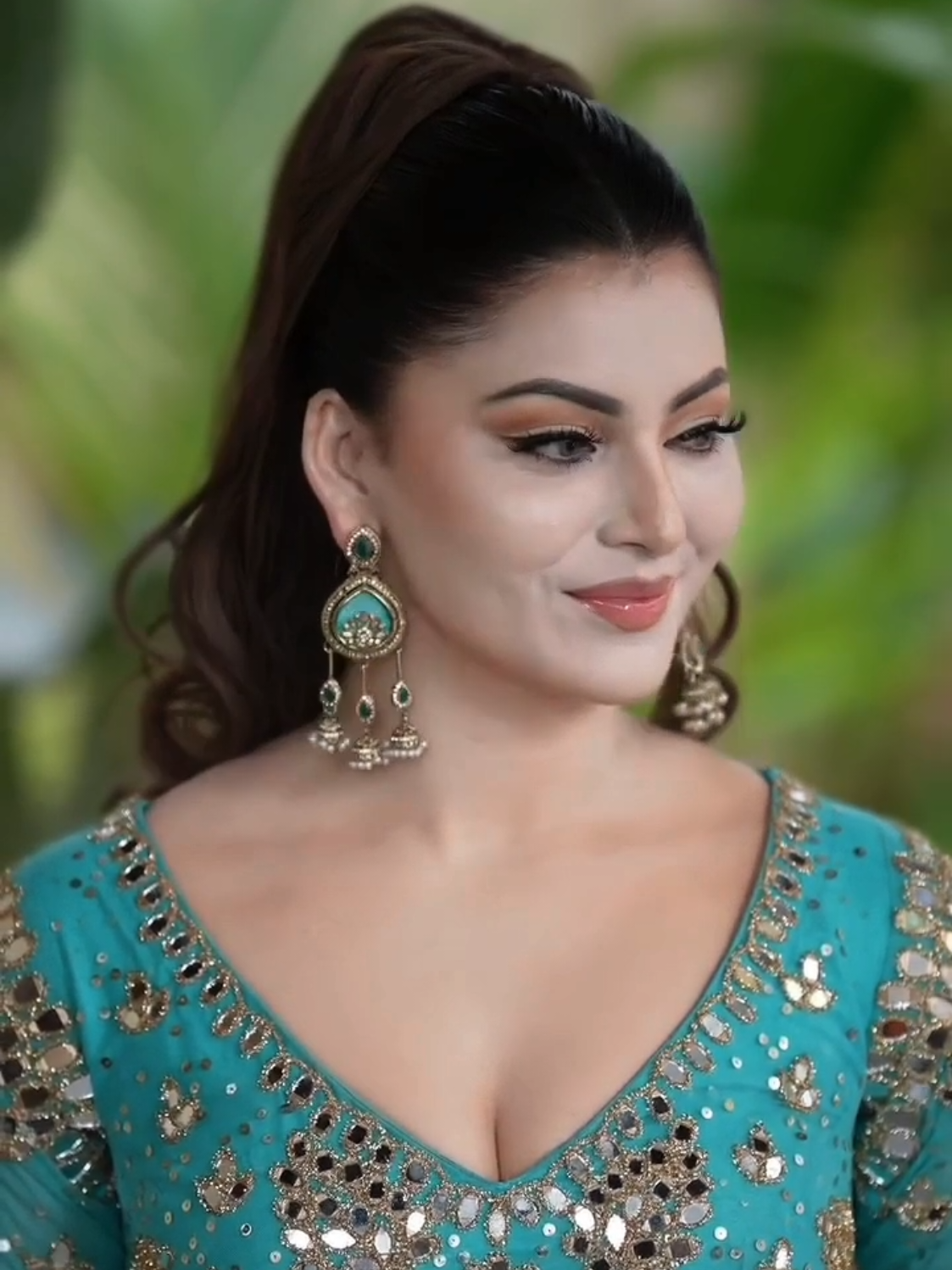 @Urvashi Rautela