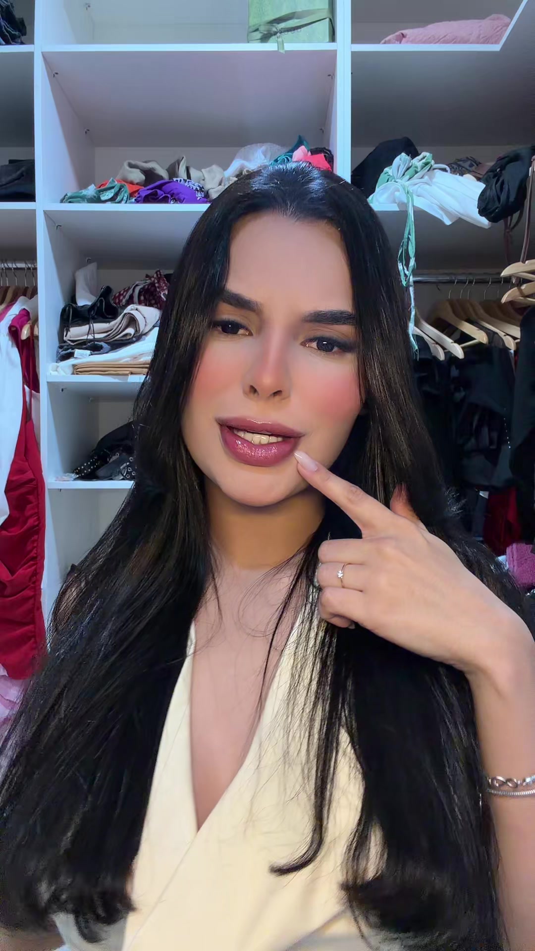 @naelypereira