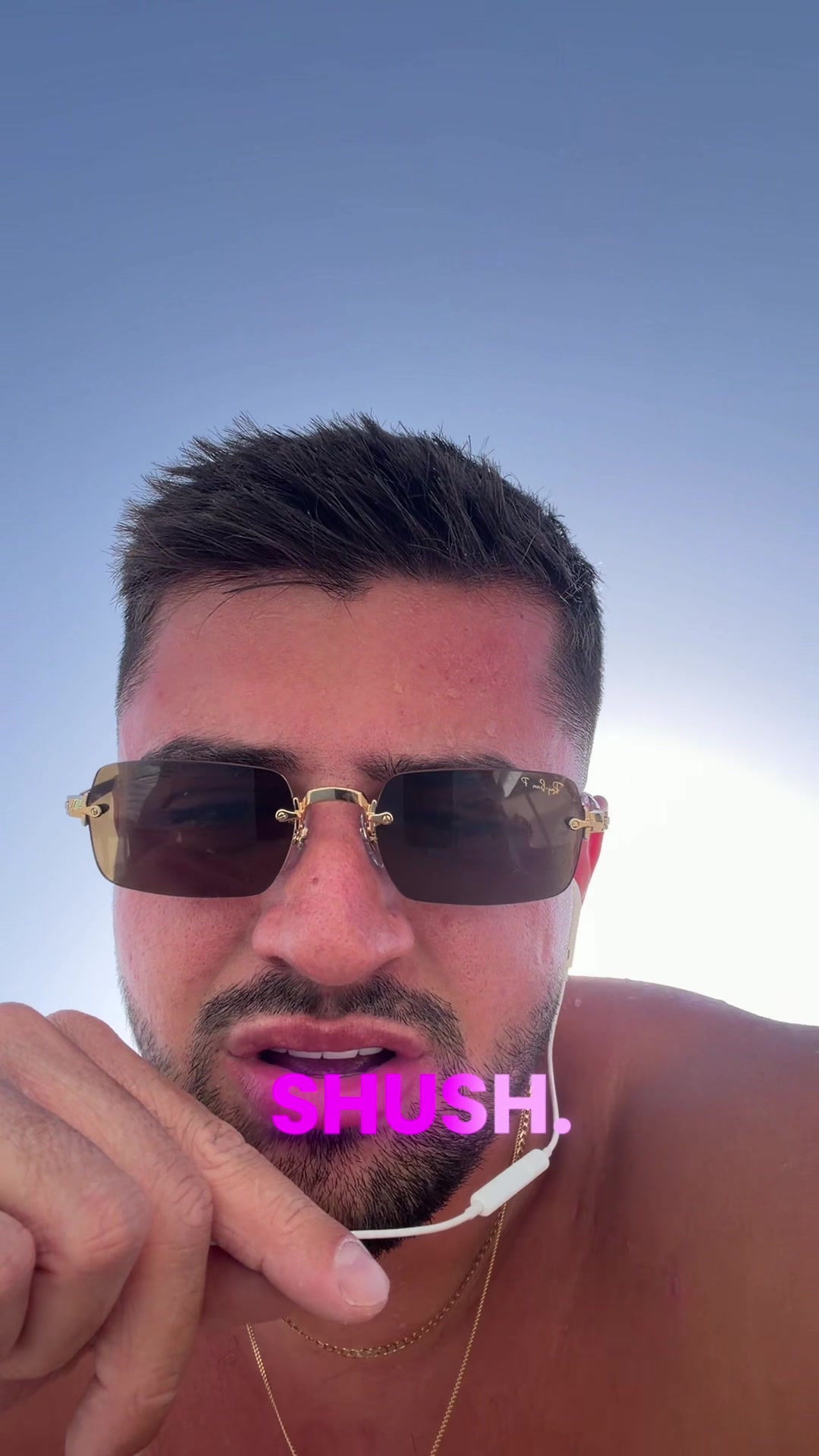 @riostowell_