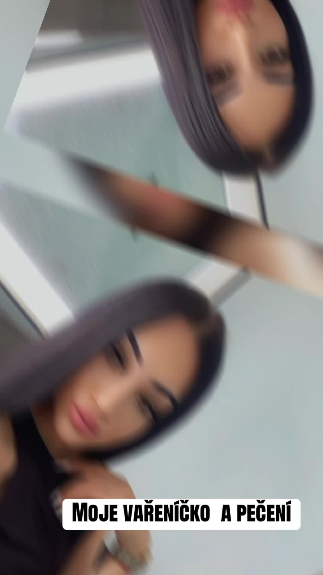 @polhosova