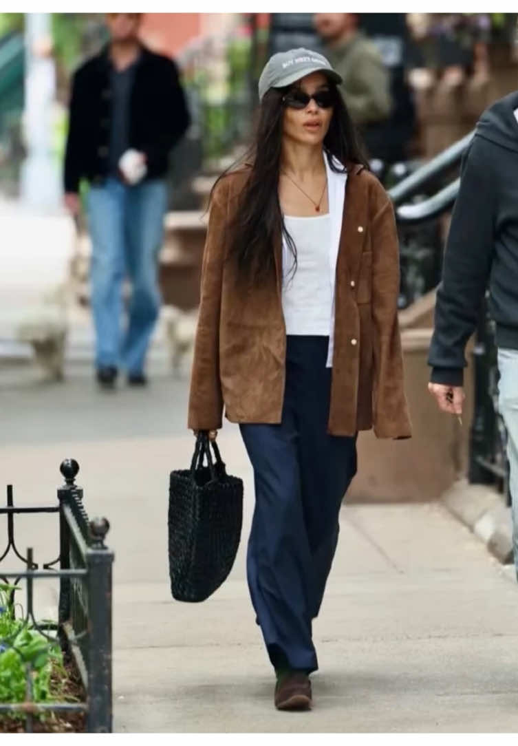 @zoë kravitz source ⭑