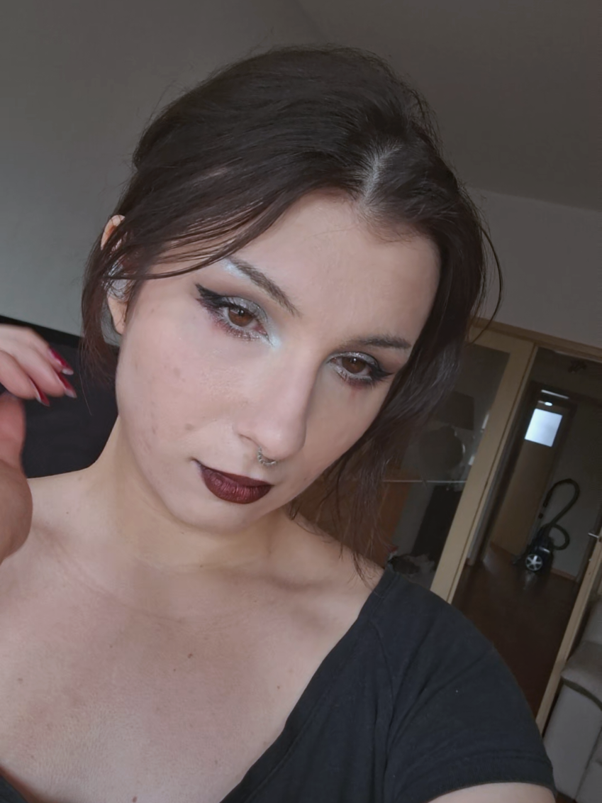 @CatxSoho