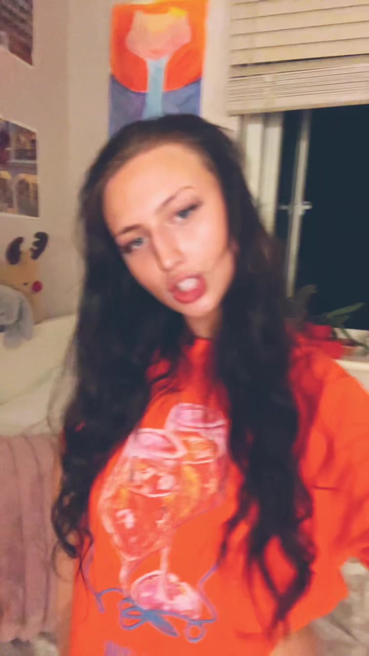 @HOLLIE BARRATT