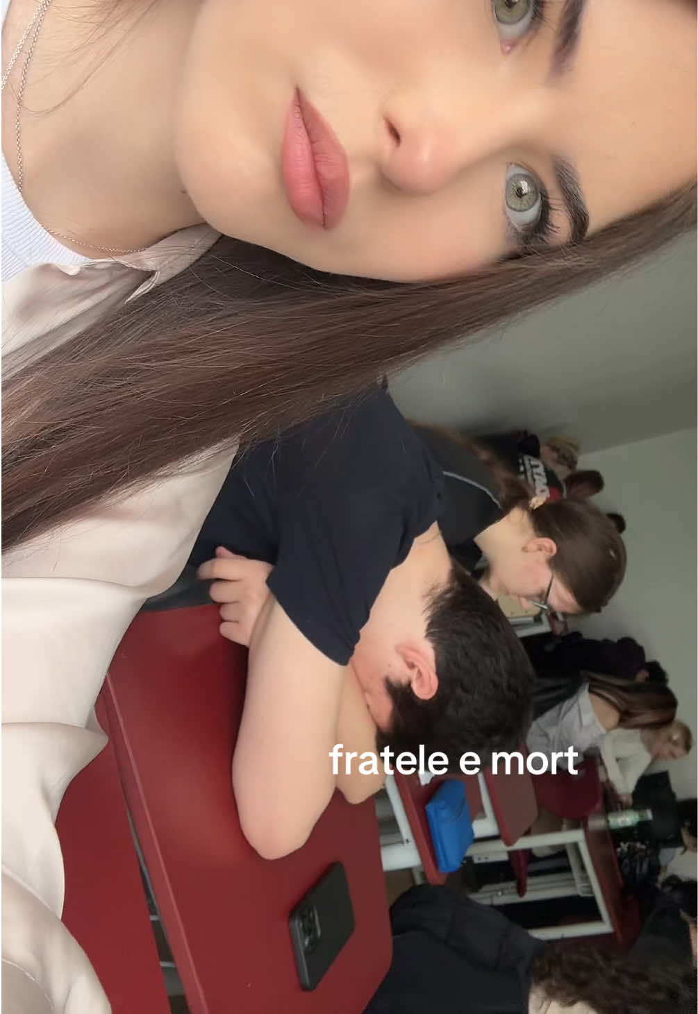@Catiii