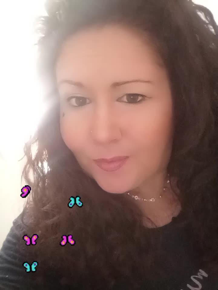 @🦋𝓡𝓸𝓼𝔂 𝓑𝓾𝓽𝓽𝓮𝓻𝓯𝓵𝔂
