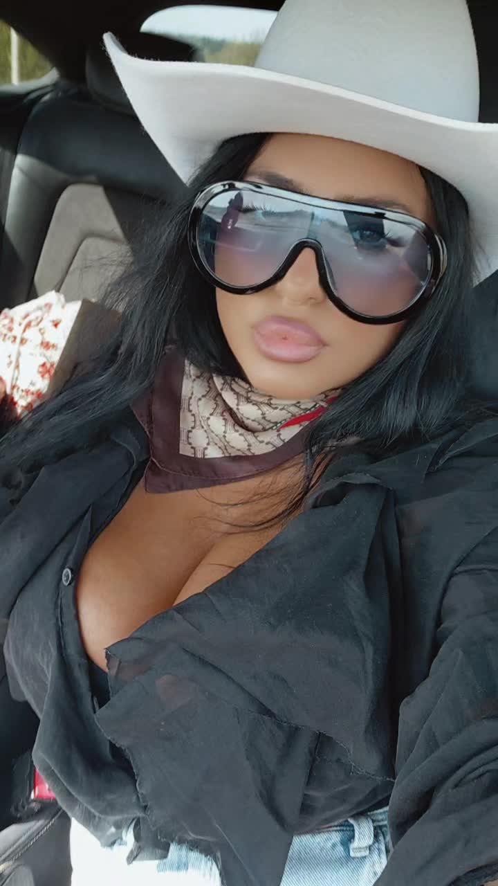@Anisia
