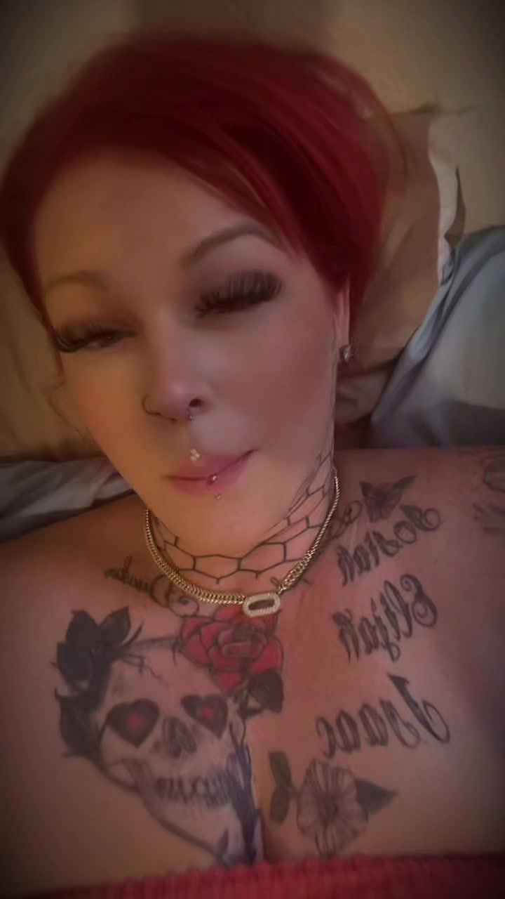@tattedredbarbie