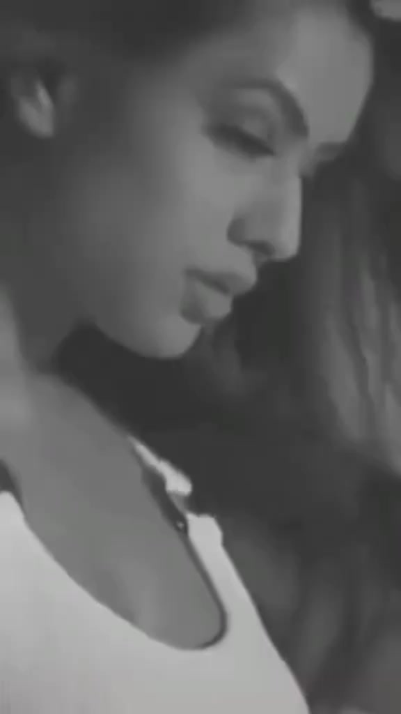 @nia Sharma