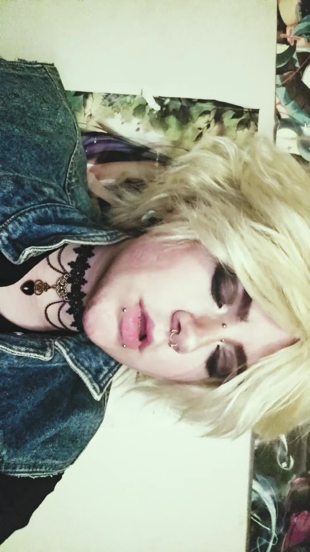 @☆Glam Shvagenbagens num 1 son☆
