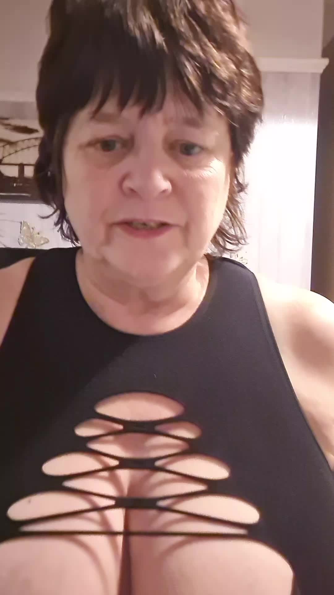 @bareessentialsjj