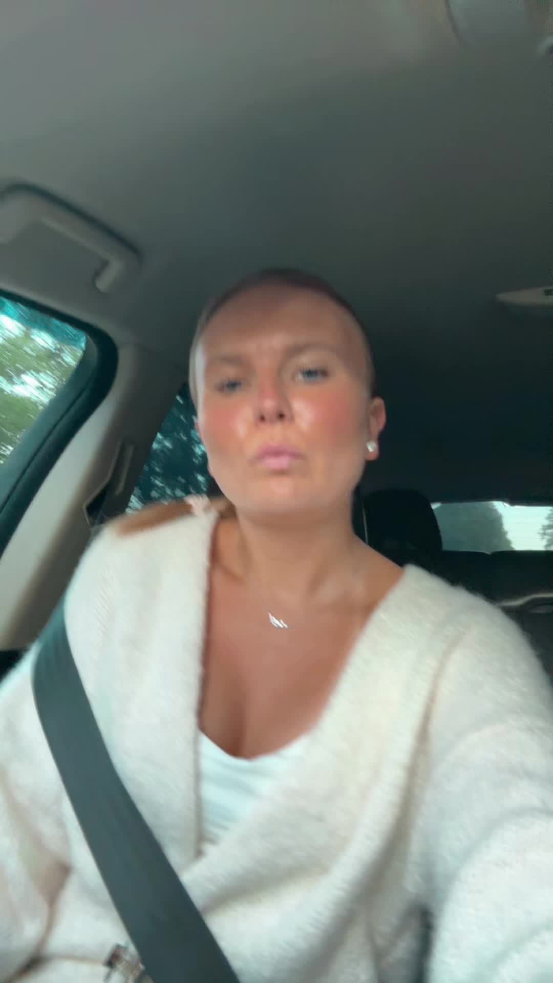 @Evelinaaa🎀
