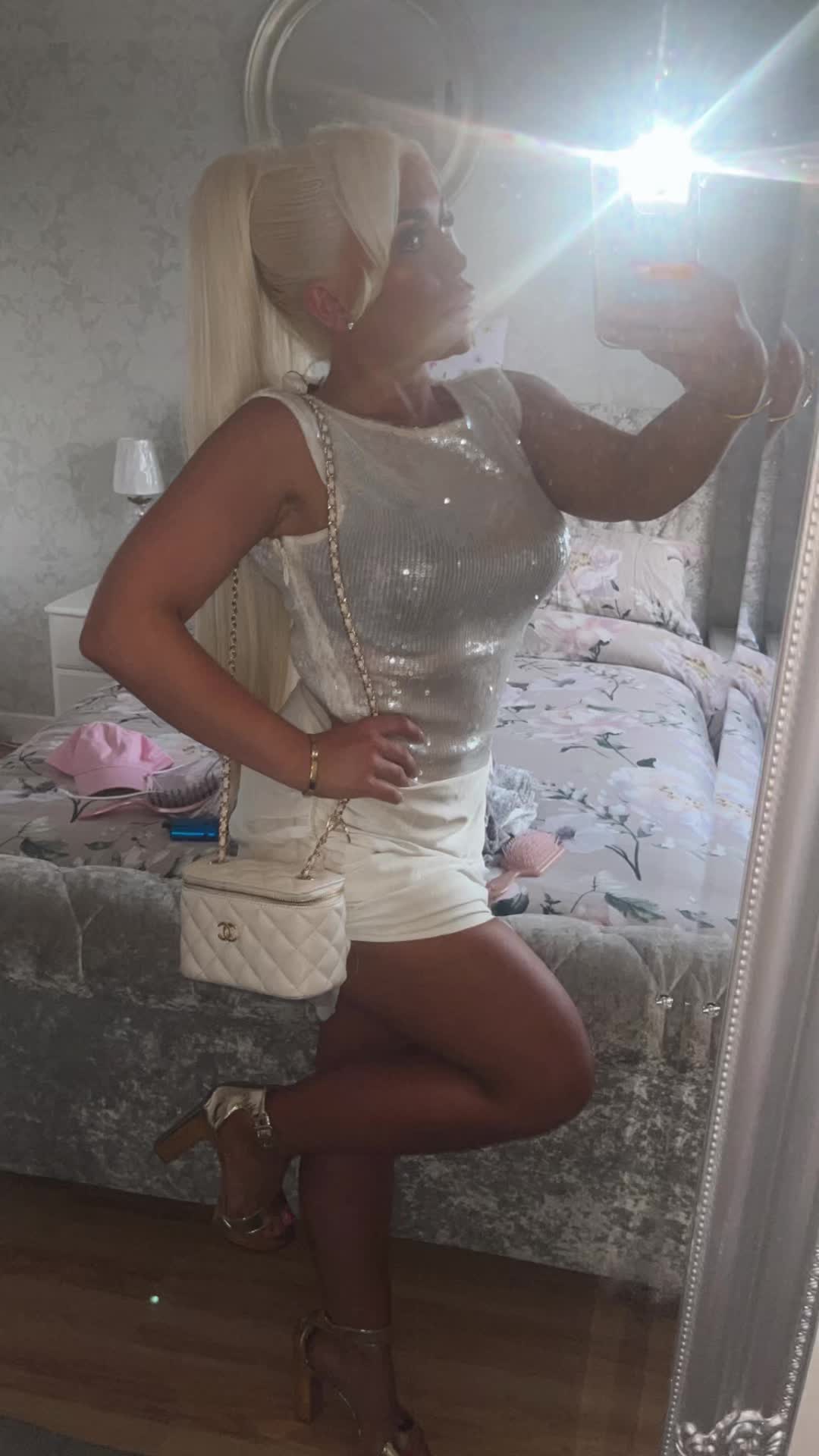@KymBernadetteSmith🌸