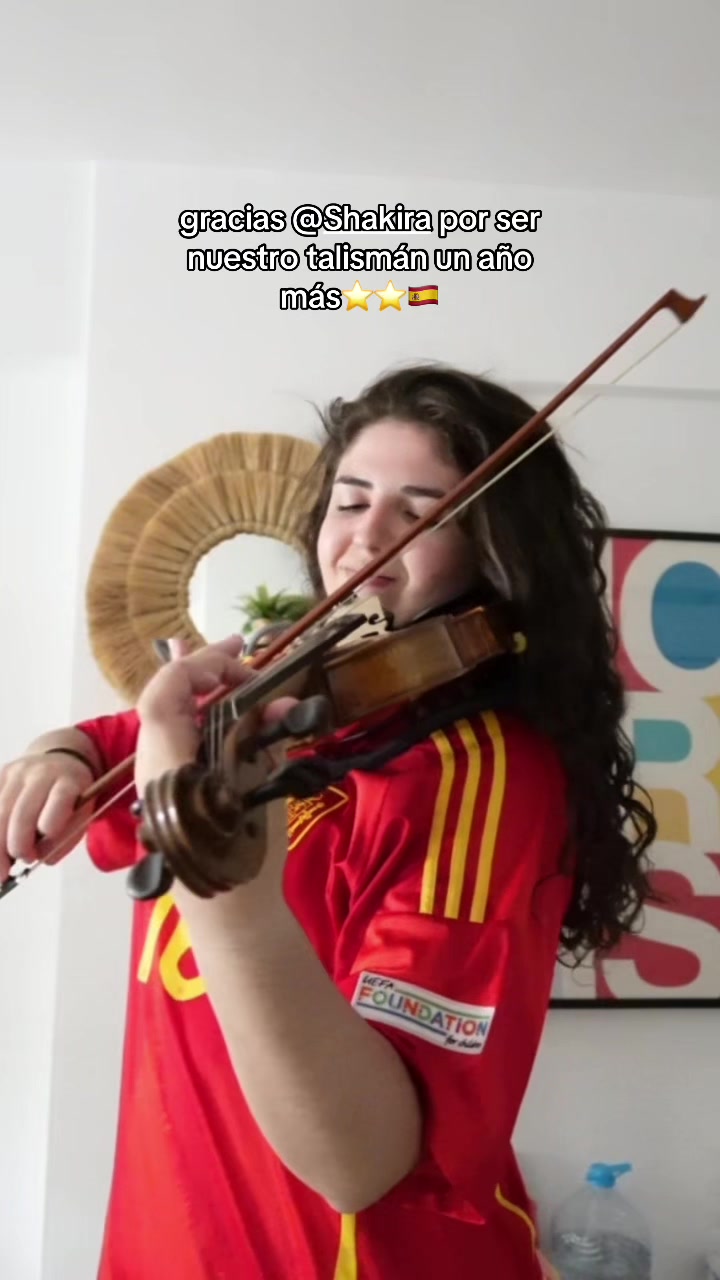 @Martina Valhondo🎻