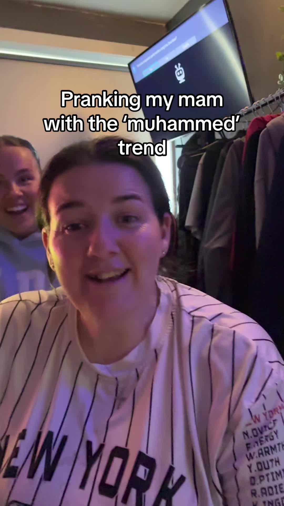 @Ellis & Mads Pranks