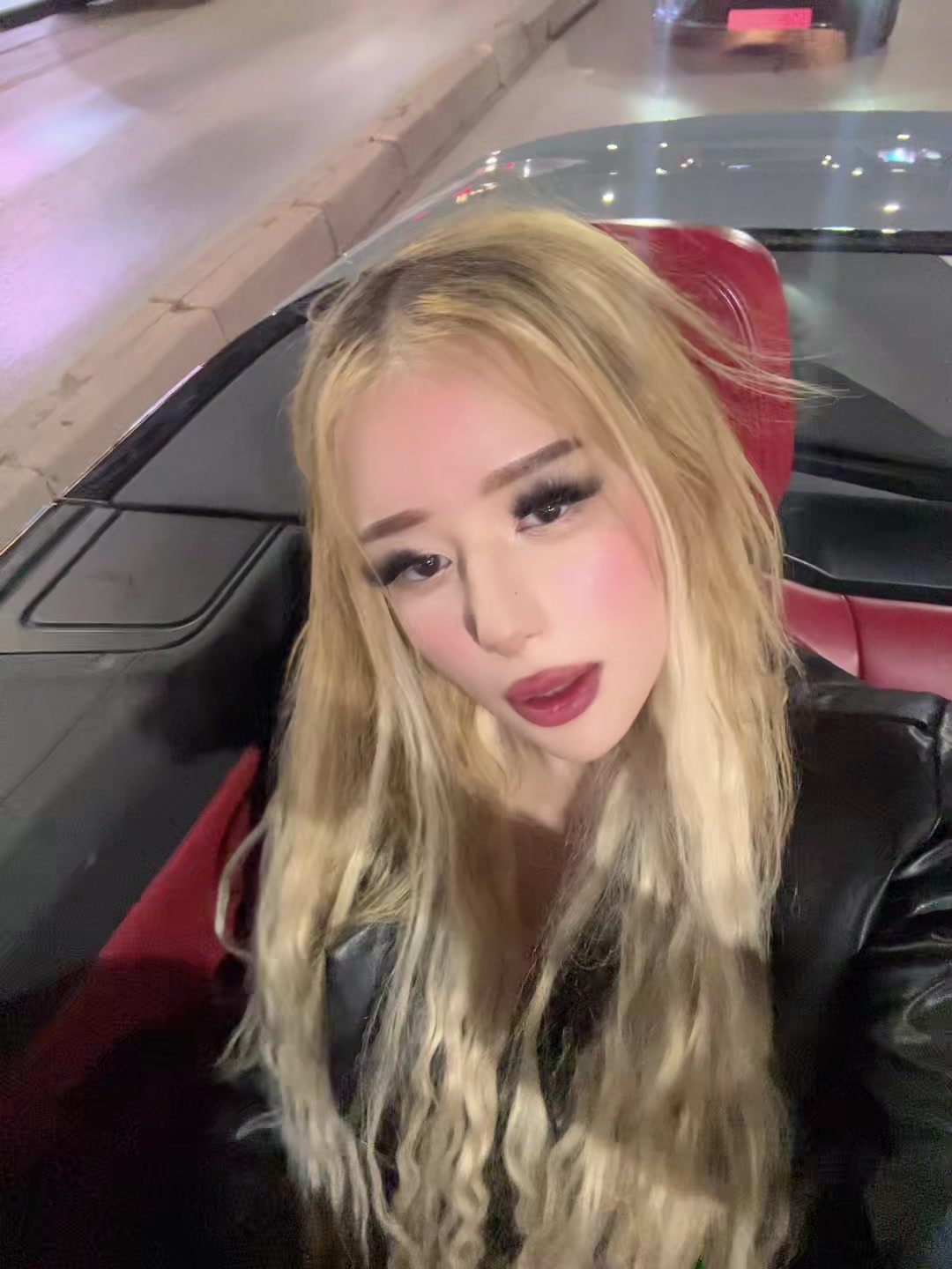 @Liliyglm