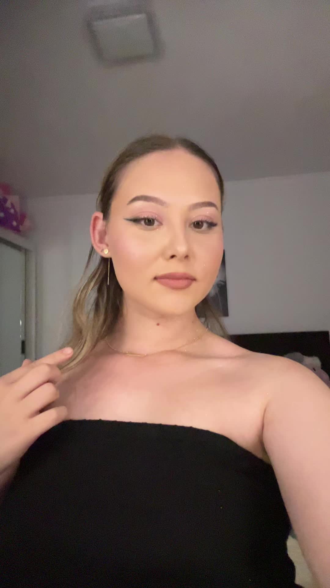 @👸🏼