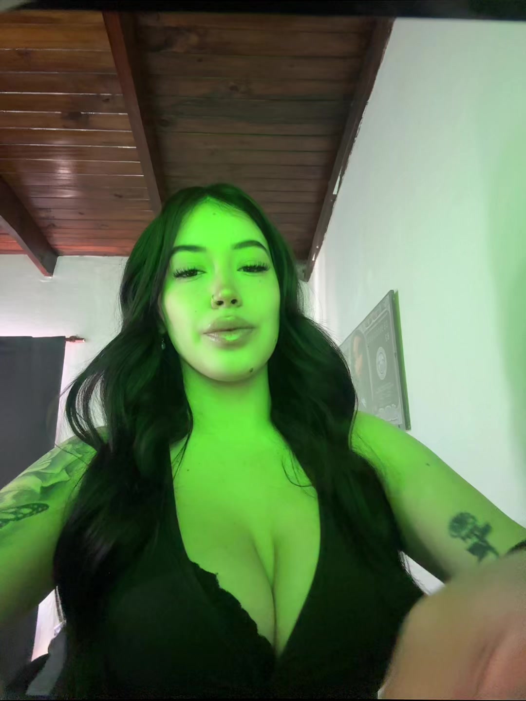 @user_ariana99