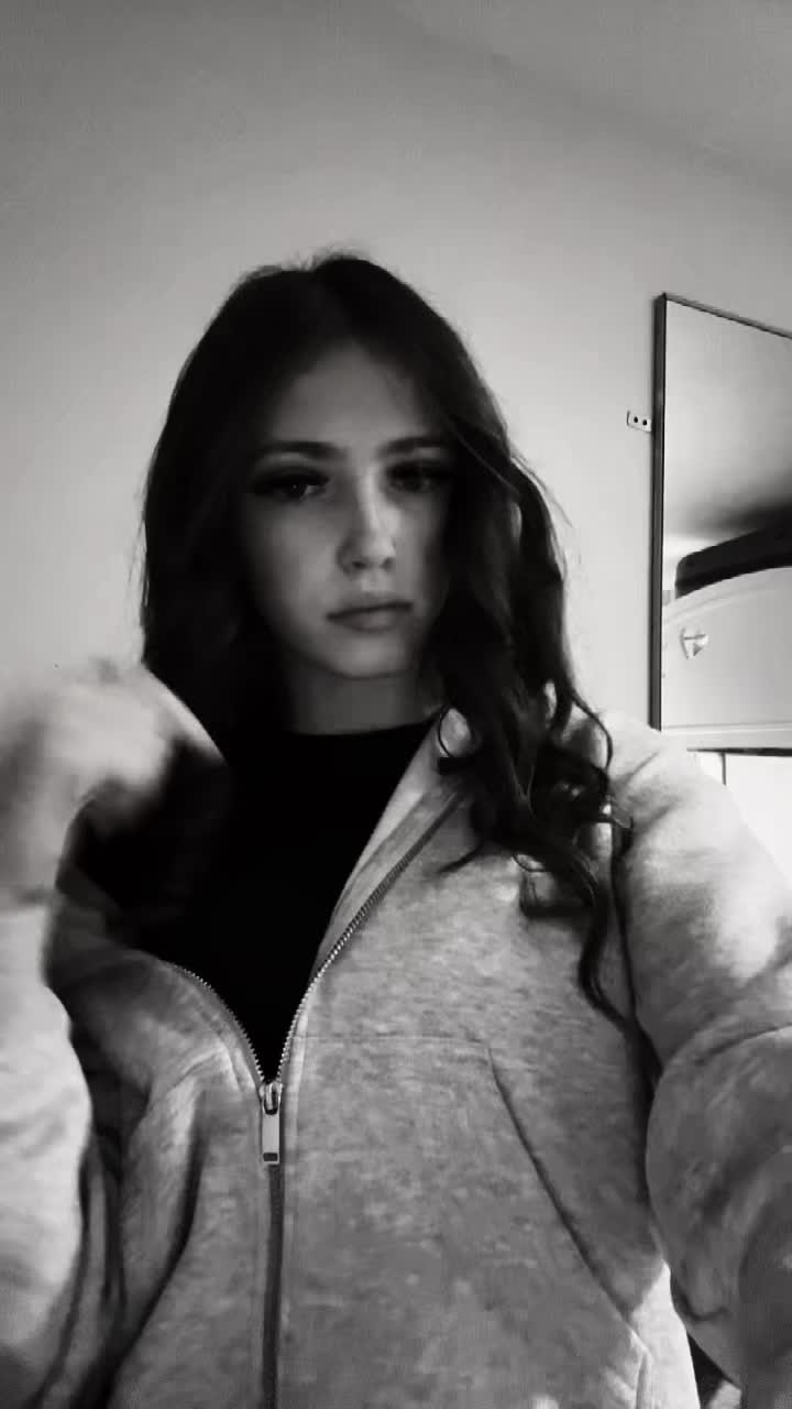 @Ella