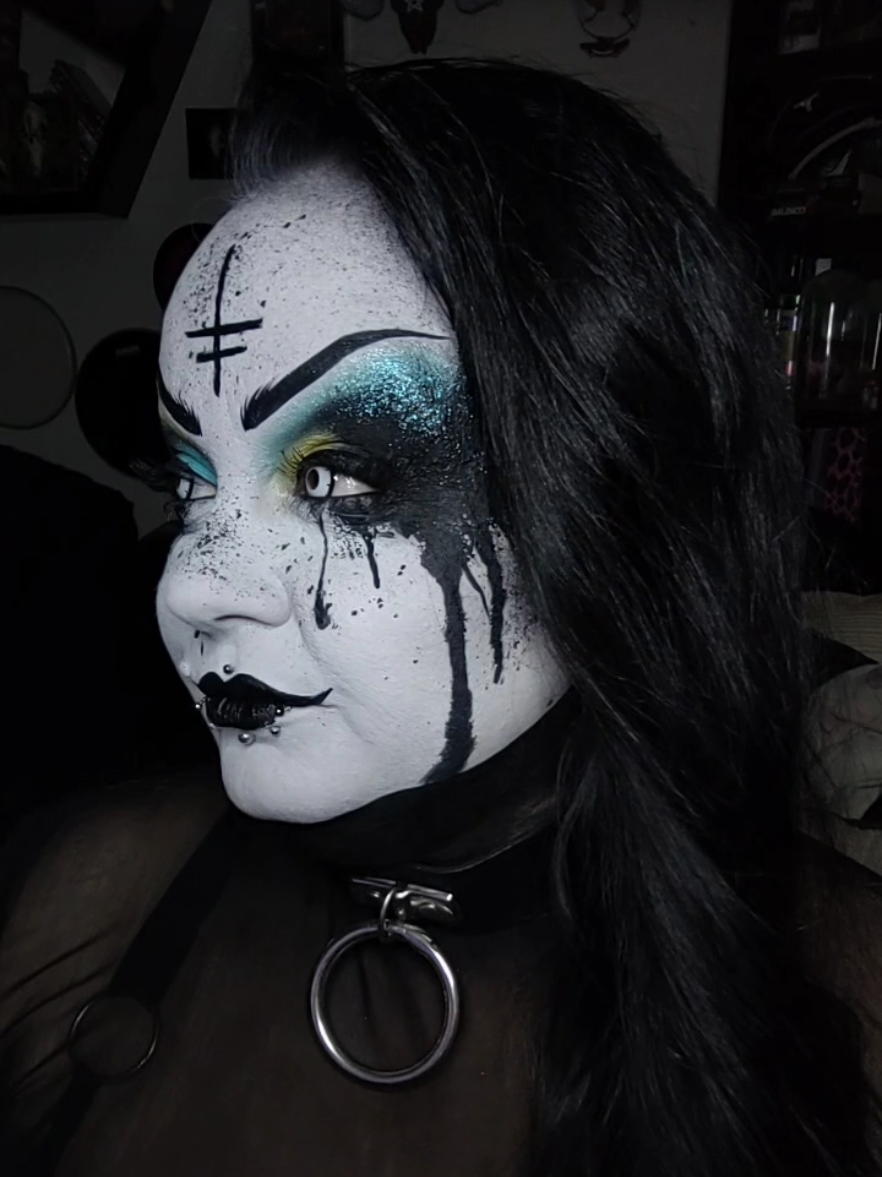 @Michaela_Shadow