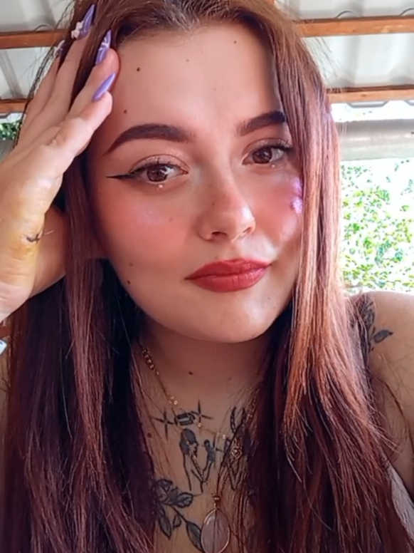 @📚 Veronika ✨