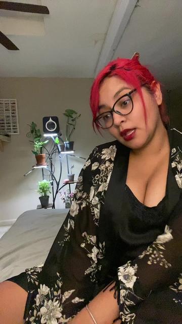 @La_rojita_🍒🤓