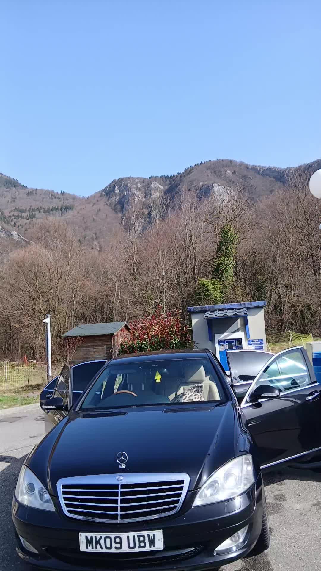 @Petrișor Allcapone