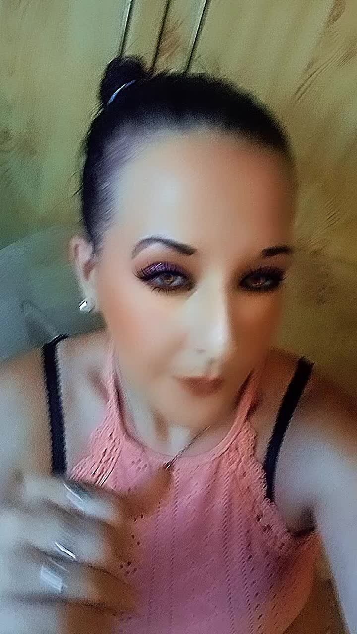 @👑 Q ❤️ UEEN 🖤🖤👑